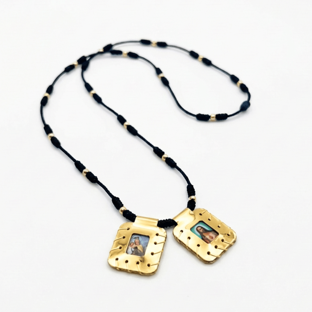 Escapulario Dorado de Protección