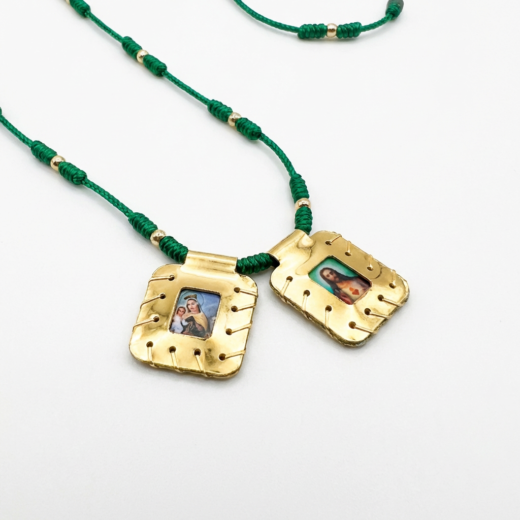 Escapulario Dorado de Protección