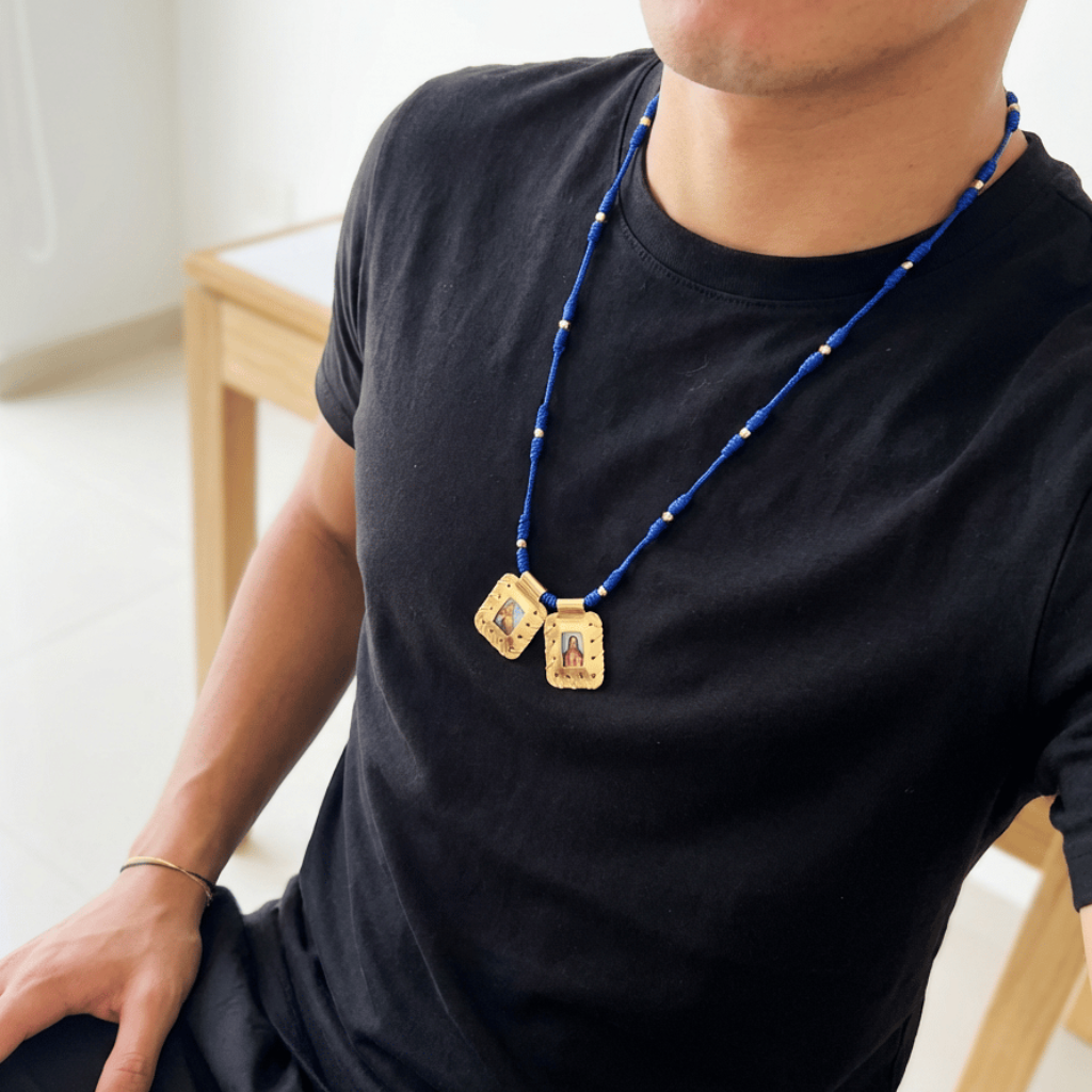 Escapulario Dorado de Protección